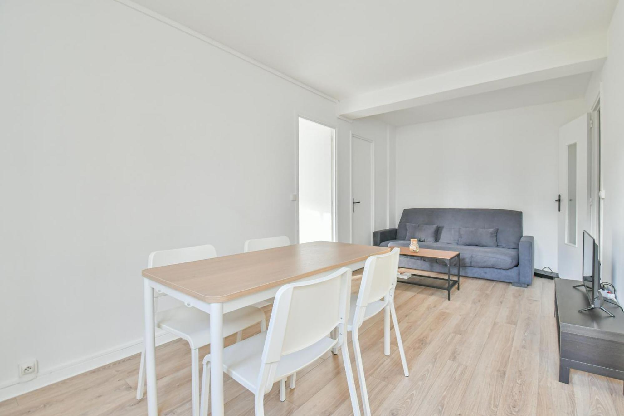 Charenton Apartment *